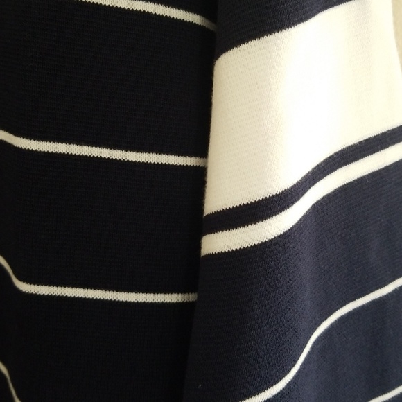 Lacoste Crewneck Sweater - Picture 6 of 6
